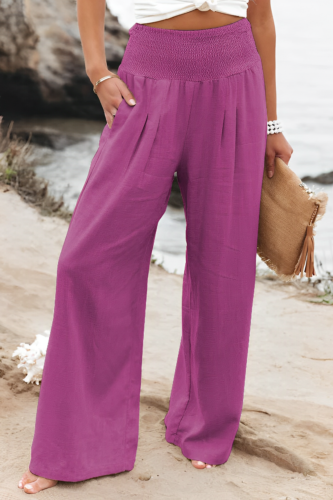 Casual pants with pockets