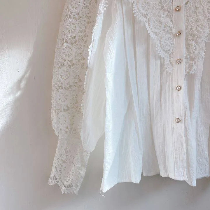 Chic Floral Blouse